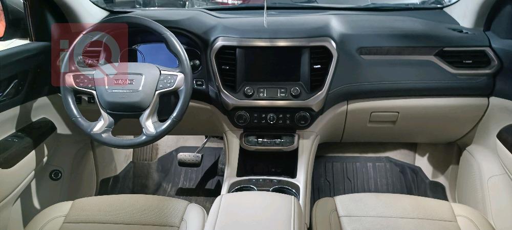 GMC Acadia